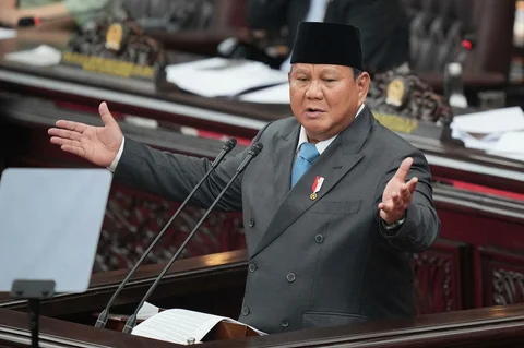 Presiden Prabowo Subianto menyampaikan pidato dalam Rapat Paripurna ke-19 DPR RI Masa Persidangan V Tahun Sidang 2025-2026 di kompleks Parlemen, Jakarta, Rabu (20/5/2026).