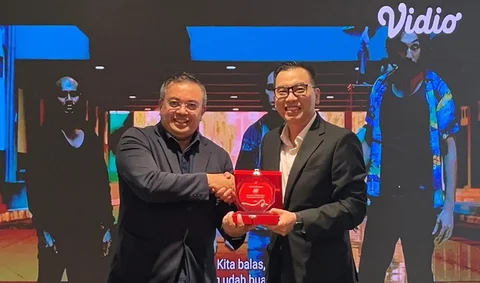 Peluncuran Paket Bundling Berlangganan Tiket MRT MAXRIDE Combo Vidio Platinum antara MRT Jakarta - Vidio