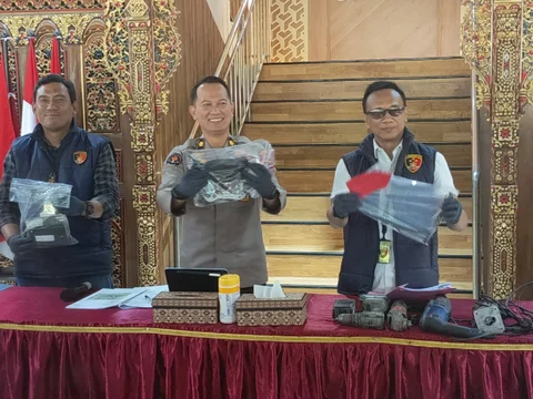 Kanit Jatanras Polrestabes Semarang, Kompol Agus Tri Harjanto (kanan)