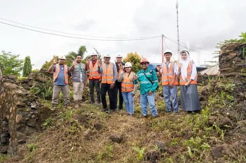 Kunjungan Pemuda-Pemudi Desa Kawasi ke Benteng De Brill