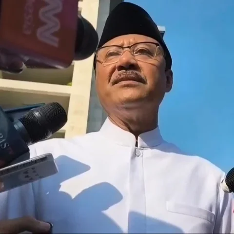Mensos Gus Ipul di Masjid Istiqlal