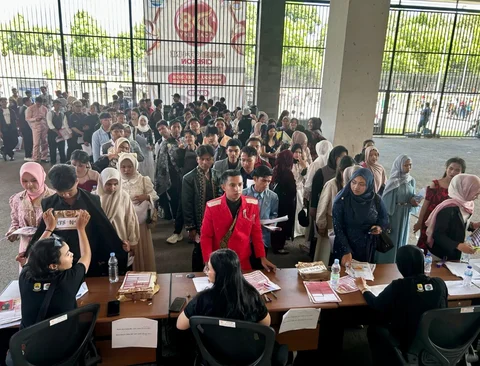 Audisi Offline D'Academy 8 di Cirebon