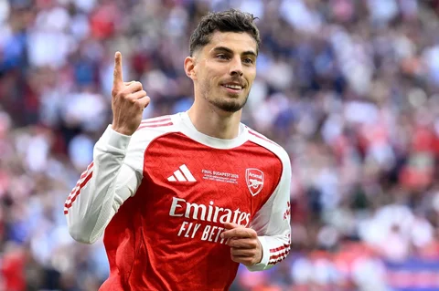 Gelandang Arsenal asal Jerman Kai Havertz, melaukan selebrasi setelah mencetak gol pembuka dalam pertandingan final Liga Champions UEFA antara Paris Saint-Germain (PSG) dan Arsenal FC di Puskas Arena, Budapest, Sabtu (30/05/2026).