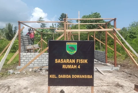 Haru dan Bahagia, Mama Dabida Saksikan Rumah TMMD ke-128 Mulai Terwujud