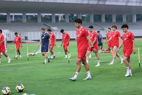 Timnas Indonesia menjalani pemusatan latihan (Training Camp) di Stadion Madya, Senayan, Jakarta,Senin (1/6/2026).