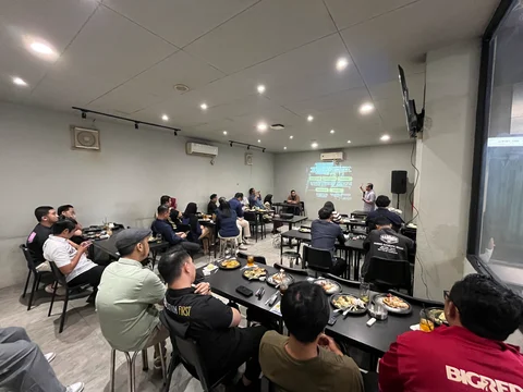 IEG Perluas Edukasi Nonton Bersama Legal di Surabaya, Dorong Kolaborasi Pelaku Usaha dan Komunitas Olahraga