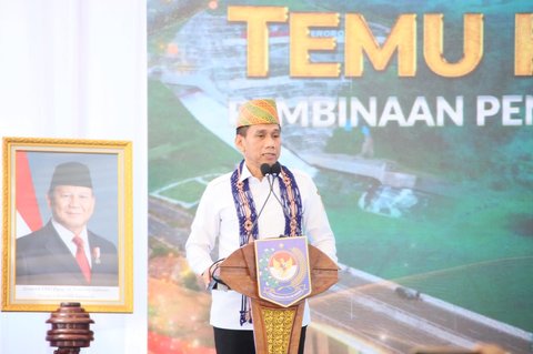 Wamendagri Wiyagus Beberkan Pentingnya Peran Desa Memperkuat Ketahanan Nasional di Tengah Ketidakpastian Global