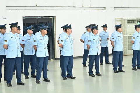 Pengukuhan peningkatan tiga pangkalan udara (Lanud) dari tipe C menjadi tipe B di GOR Antarikshe Makodau I Halim Perdanakusuma, Jakarta, Senin (15/6/2026).