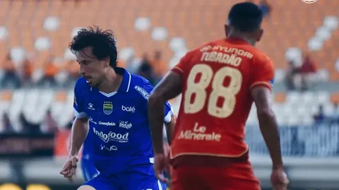 Persija Jakarta Vs Persib Bandung.