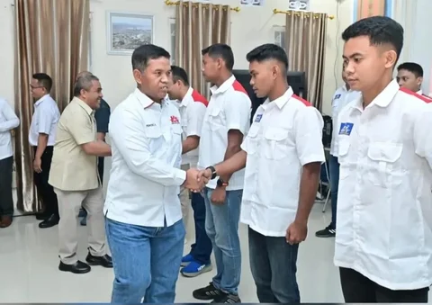 Kaskoopsudnas Marsda TNI Purwoko Aji Prabowo melaksanakan kunjungan kerja ke Lanud Haluoleo Kendari, Sulawesi Tenggara, Selasa (16/6/2026), untuk meninjau kesiapan operasi satuan, perkembangan fasilitas, serta memperkuat pembinaan olahraga Modern Pentathlon Indonesia (MPI) melalui pelantikan Ketua MPI Sulawesi Tenggara periode 2026-2030.