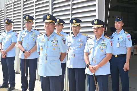 Panglima Komando Operasi Udara Nasional (Pangkoopsudnas) Marsdya TNI Minggit Tribowo menghadiri peresmian Skadron Udara 18 Wing Udara 1.1 Angkut di Lanud Halim Perdanakusuma, Jakarta, Kamis (18/6/2026).