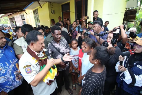 Mendagri Tinjau Program BSPS di Jayapura, Pastikan Program Presiden Berjalan Baik