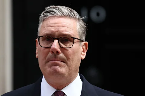 Perdana Menteri Inggris Keir Starmer saat  memberikan pernyataan  pers  di London, inggris (22/06/2026).