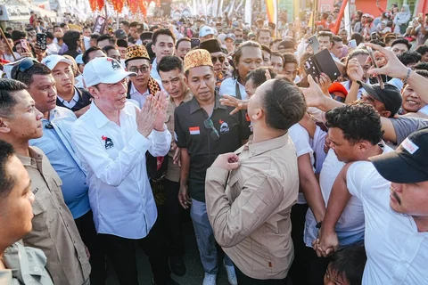 Presiden ketujuh Joko Widodo menghadiri Karnaval Gajah di Tulang Bawang, Lampung, Jumat (26/6/2026).