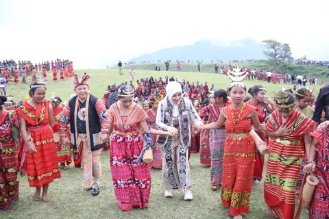 Buka Festival Fulan Fehan 2026, Mendagri Terpukau Tarian Persahabatan Indonesia dan Timor-Leste