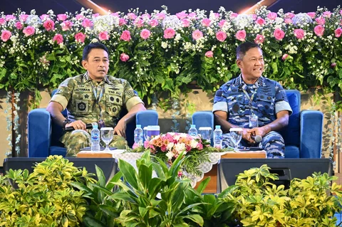 Pangkoopsudnas Marsdya TNI Minggit Tribowo saat menjadi narasumber Seminar Nasional Pasis Seskoau A-64 TP 2026 di Kampus Seskoau, Lembang, Bandung, Rabu (03/06/2026)/