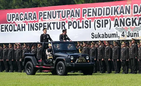 Wakapolri Komjen Pol. Dedi Prasetyo memimpin pelantikan 1.848 Perwira Polri lulusan SIP Angkatan ke-55 dan SIP Khusus Intelijen Angkatan ke-11 Tahun Anggaran 2026 di Lapangan Soetadi Ronodipuro, Setukpa Lemdiklat Polri, Sukabumi, Kamis (04/06/2026).