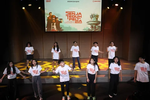 Perwakilan Jakarta Movin, MALIQ & D&rsquo;Essentials, dan Indonesia Kaya memperkenalkan Musikal Senja Teduh Pelita dalam peluncuran pertunjukan yang akan digelar pada 3&ndash;12 Juli 2026 di Jakarta.