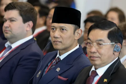 Menteri Koordinator Bidang Infrastruktur dan Pembangunan Kewilayahan, Agus Harimurti Yudhoyono berbicara pada sesi EAEU-ASEAN di SPIEF 2026, St. Petersburg, Rusia, Kamis (04/06/2026), untuk mendorong penguatan kerja sama ASEAN dan Eurasia.