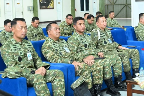 Kepala Staf Komando Operasi Udara Nasional (Kaskoopsudnas) Marsda TNI Purwoko Aji Prabowo meninjau kesiapan Lanud R. Suryadi Suryadarma di Kalijati, Subang, Jawa Barat, Kamis (04/06/2026).