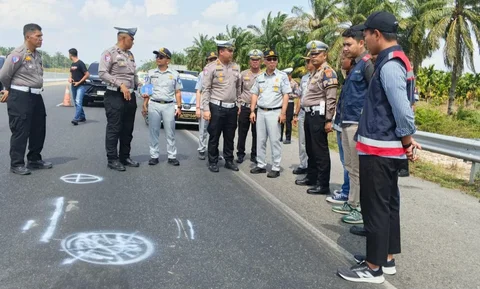 kecelakaan di tol Pekanbaru&ndash;Dumai