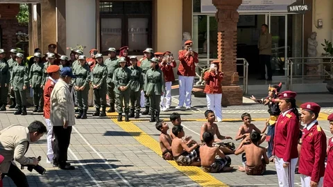 Disambut Tari Kecak, Prabowo Kunjungi Sekolah Rakyat Menengah Pertama 17 Bali