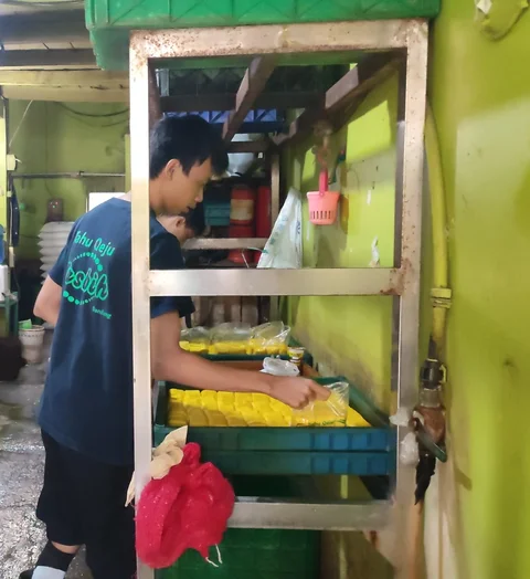 Perajin Tahu Cibuntu Menjerit, Kedelai Rp12.000 per Kg Bisa Picu Mogok Massal