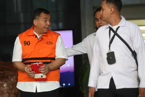 Mantan Wakil Menteri Imigrasi dan Pemasyarakatan (Imipas), Silmy Karim, usai menjalani pemeriksaan di Gedung Merah Putih Komisi Pemberantasan Korupsi (KPK), Senin (8/6/2026).