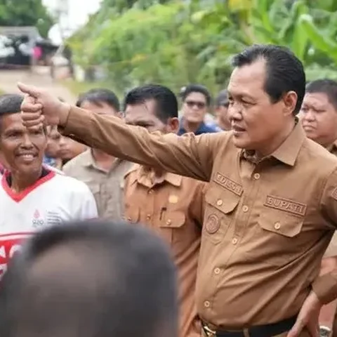 Bupati Muara Enim Edison