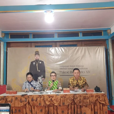 Kirab Keraton Surakarta Malam 1 Suro