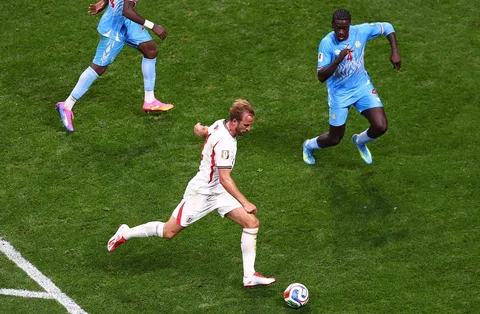 Pemain Inggris Harry Kane mencetak gol kedua selama pertandingan sepak bola babak 32 Piala Dunia antara Inggris dan Kongo di Atlanta, Rabu, (01/07/2026).