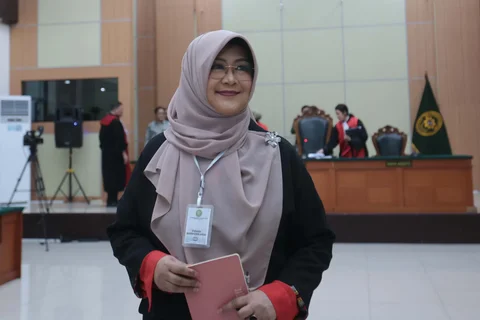 dr Tifauzia Tyassuma atau dikenal dokter Tifa  usai mengikuti sidang  pembacaan dakwaan perkara dugaan pencemaran nama baik terkait tudingan ijazah palsu Presiden ke-7 RI Joko Widodo di Pengadilan Negeri Jakarta Timur, Kamis (02/07/2026),