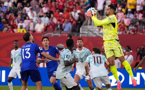 Pemain Kroasia Ivan Perisic melakukan selebrasi usai mencetak gol selama pertandingan sepak bola babak 32 Piala Dunia antara Portugal dan Kroasia di Toronto, Kamis, (02/07/2026).