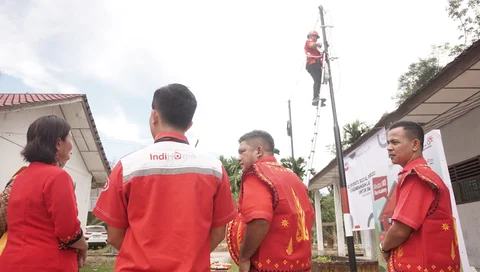 Telkom Akses meresmikan Laboratorium Fiber Optik (FO) di SMKN 1 Tuhemberua, Kabupaten Nias Utara, sebagai bagian dari program CSR Fiber Academy untuk mendukung penguatan pendidikan vokasi melalui penyediaan fasilitas praktik dan peningkatan kompetensi guru SMK di wilayah 3T, Jumat (26/6/2026).