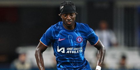 Chelsea Mengubah Pendekatan Terhadap Masa Depan Noni Madueke Setelah Mulai Menunjukkan Performa Baik.