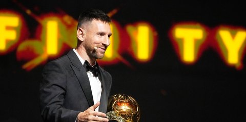 Berapa jumlah penghargaan Ballon d'Or yang dimiliki oleh Lionel Messi dan Cristiano Ronaldo?