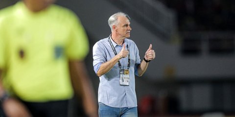 Pelatih Arema FC memberikan apresiasi kepada Timnas Indonesia.