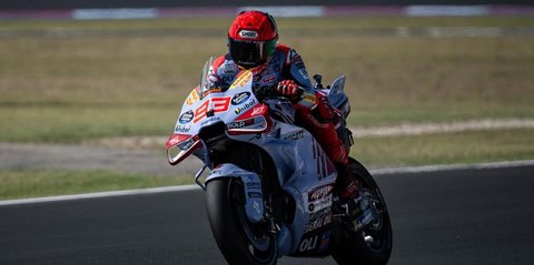 Nyaris Terjatuh di Sirkuit Mandalika saat Sesi Latihan, Begini Aksi 'Save' Mencengangkan dari Pembalap Ducati Marc Marquez