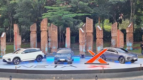 Perbandingan Fitur Terkini Neta X Elite dengan Supreme, Beda Harga 'cuma' Rp20 Juta