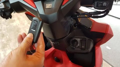 Gampang, Begini Langkah-Langkah Mengganti Baterai Smart Key Sepeda Motor