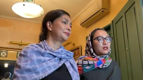 Ikang Fawzi Bersama Keluarganya Adakan Tahlilan Untuk Mengenang Hari Ketujuh Marissa Haque