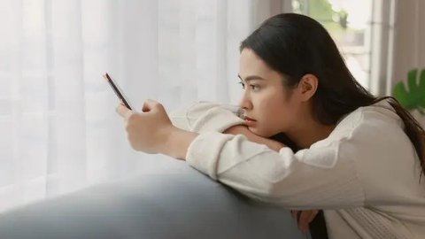 7 Cara Mengatasi Patah Hati Akibat Cinta Tidak Terbalas, Tetap Tegar!