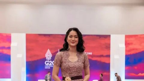 4 Tampilan Elegan dan Berkelas Kebaya Pink Ala Prisia Nasution, Maudy Ayunda hingga Titi Rajdo Padmaja