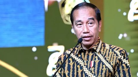 Jenguk Anak Kaesang dan Erina, Jokowi Ngaku Belum Berani Gendong Bebingah