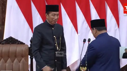 Momen Jokowi Naik Mobil Kepresidenan Terakhir Kali ke Gedung MPR/DPR, Pulang ke Istana Pakai Mobil Biasa