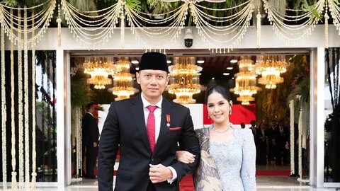 6 Potret Cantik Annisa Pohan Pakai Kebaya Biru Muda Dampingi AHY Hadiri Pelantikan Prabowo-Gibran di Gedung MPR