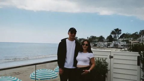 Nikita Willy Rayakan Ulang Tahun Pernikahan ke-4 dengan Indra Priawan di California, Tampil Anggun Meski Sedang Hamil