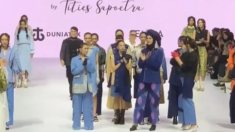 Cantik dan Elegannya Gaya Paula Verhoeven, Raihaanun hingga Chicco Jerikho Tampil di Catwalk Jakarta Fashion Week 2024