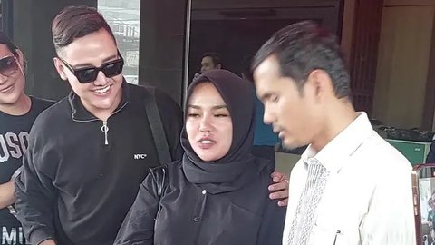 Momen Kocak Medina Zein Usai Bebas dari Penjara, Langsung Cari Mini Market Kangen Sejuknya Ruangan Ber-AC