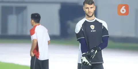 Kiper Timnas Indonesia Maarten Paes jadi Model Iklan di Amerika